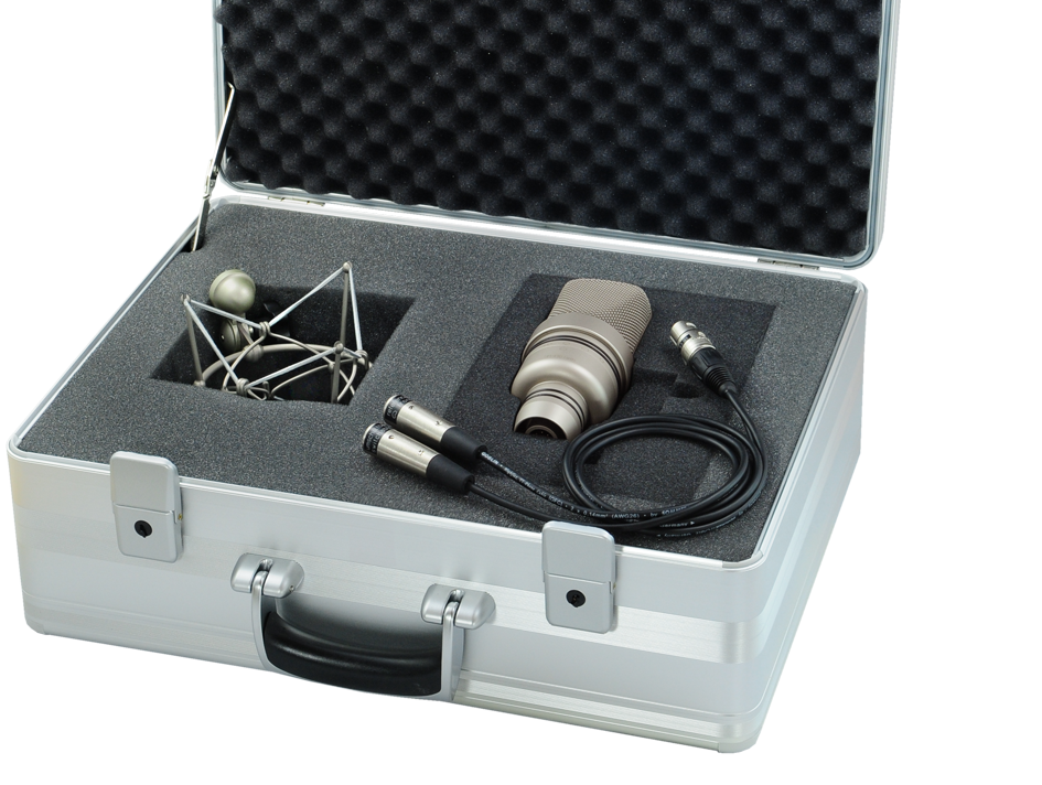 mit elastischer Aufhängung EA 92, Mikrofonanschlusskabel C 93.01,im Aluminiumkoffer 450 mm x 350 mm x 160 mm nickel matt